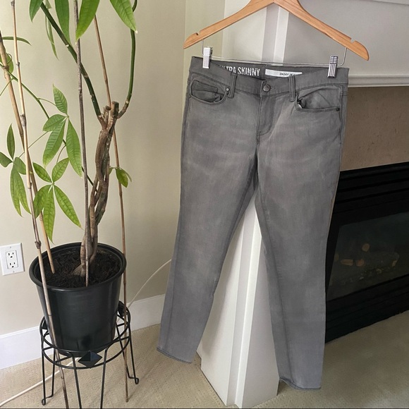 DKNY Gray 5 Ave Ultra Skinny Denim Jeans - Picture 2 of 9